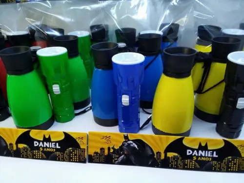 Kit Binoculo e Lanterna Tema Batman