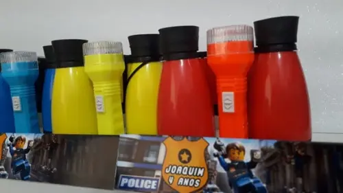 Kit Binoculo e Lanterna Tema Lego Policial