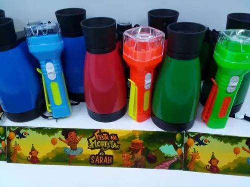 Kit Binoculo Zoom 4 Vezes e Lanterna Festa na Floresta