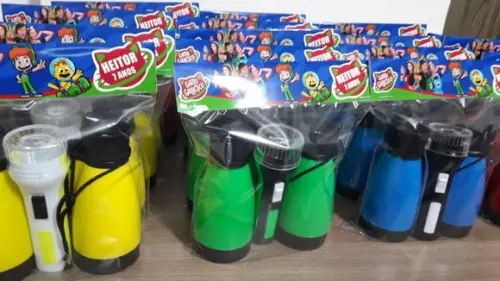 Kit Binoculo Zoom 4 Vezes e Lanterna Gato Galatico