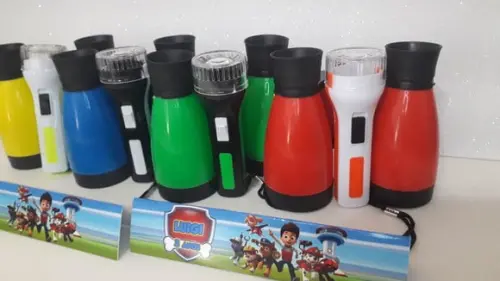 Kit Binoculo Zoom 4 Vezes e Lanterna Patrulha Canina