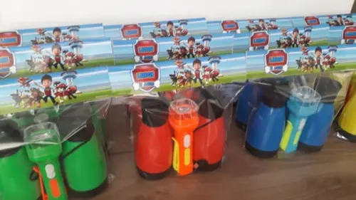 Kit Binoculo Zoom 4 Vezes e Lanterna Patrulha Canina