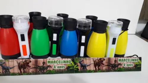 Kit Binoculo Zoom 4 Vezes e Lanterna Tema Dinossauro