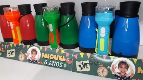 Kit Binoculo Zoom 4 Vezes e Lanterna Tema Paleontólogo