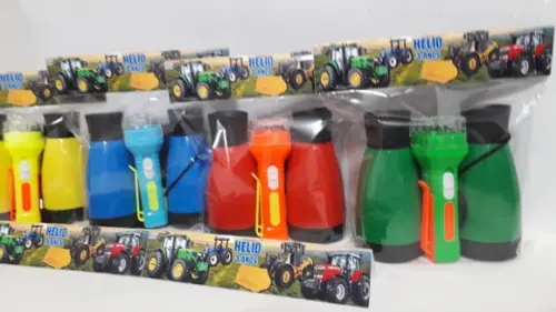 Kit Binoculo Zoom 4 Vezes e Lanterna Tema Trator