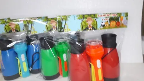 Kit Binoculo Zoom 4 Vezes Tema Safari