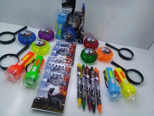 Kit Bloquinho + Caneta + Lanterna + Lupa + Ioiô Dinossauro