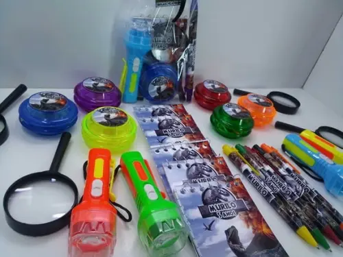 Kit Bloquinho + Caneta + Lanterna + Lupa + Ioio