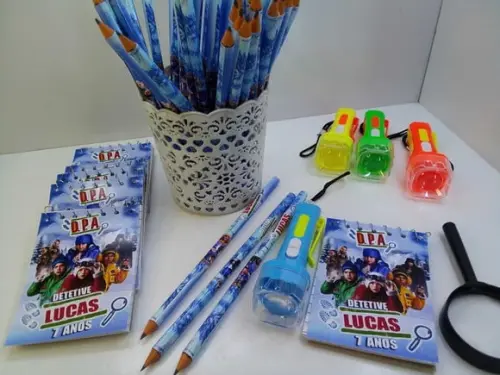 Kit Bloquinho + Mini Lápis + Lanterna + Lupa Detetives