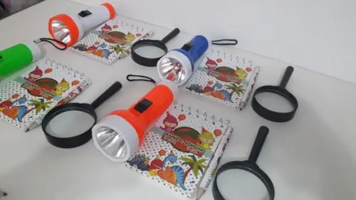 Kit Bloquinho + Mini Lápis + Lanterna + Lupa Dinossauro