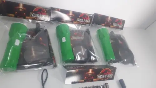 Kit Bloquinho + Mini Lápis + Lanterna + Lupa Jurassic Park