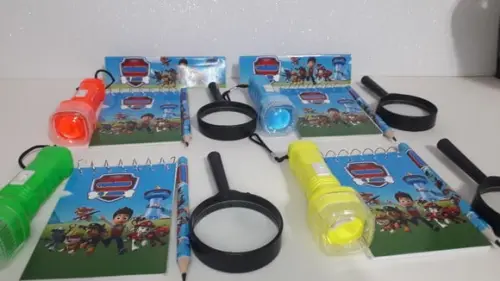 Kit Bloquinho + Mini Lápis + Lanterna + Lupa Patrulha Canina