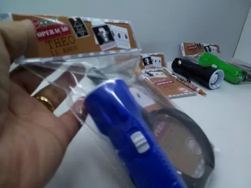 Kit Bloquinho + Mini Lápis + Lanterna + Lupa Scape Room
