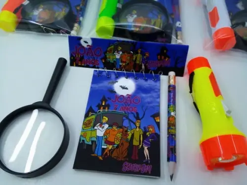 Kit Bloquinho + Mini Lápis + Lanterna + Lupa Scooby