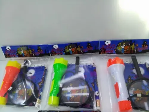 Kit Bloquinho + Mini Lápis + Lanterna + Lupa Scooby