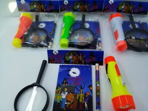 Kit Bloquinho + Mini Lápis + Lanterna + Lupa Scooby