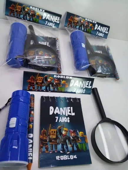 Kit Bloquinho + Mini Lápis + Lanterna Tema Roblox