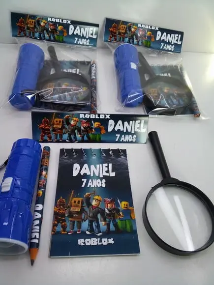 Kit Bloquinho + Mini Lápis + Lanterna Tema Roblox