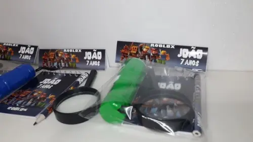 Kit Bloquinho + Mini Lápis+lanterna+lupa Tema Roblox