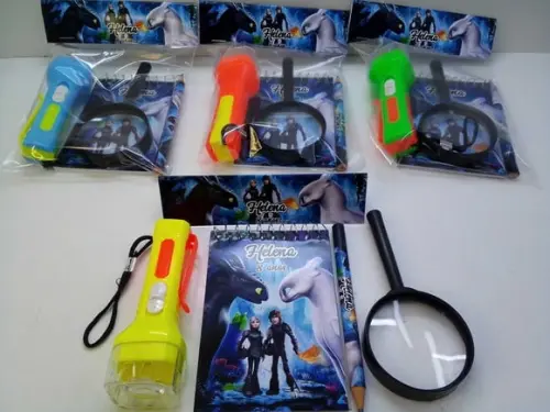 Kit Bloquinho + Mini Lápis+lanterna+lupa Treinar Seu Dragão
