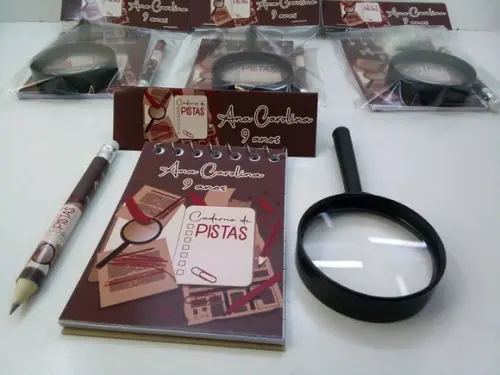 Kit Bloquinho +mini Lápis+ Lupa Tema Scape Room