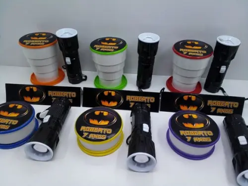 Kit Copo Retratil + Mini Lanterna Batman