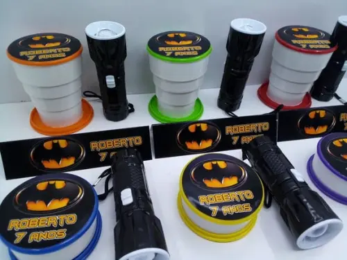 Kit Copo Retratil + Mini Lanterna Batman