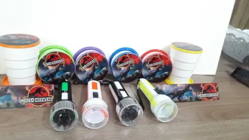 Kit Copo Retratil + Mini Lanterna Personalizado Dinossauro