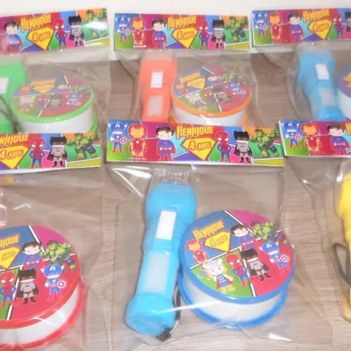 Kit Copo Retratil + Mini Lanterna Personalizado Vingadores