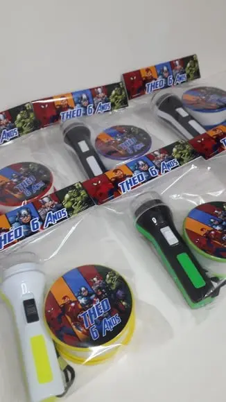 Kit Copo Retratil + Mini Lanterna Personalizado Vingadores