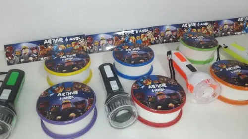 Kit Copo Retratil + Mini Lanterna Roblox