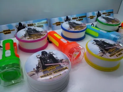 Kit Copo Retratil + Mini Lanterna Star Wars