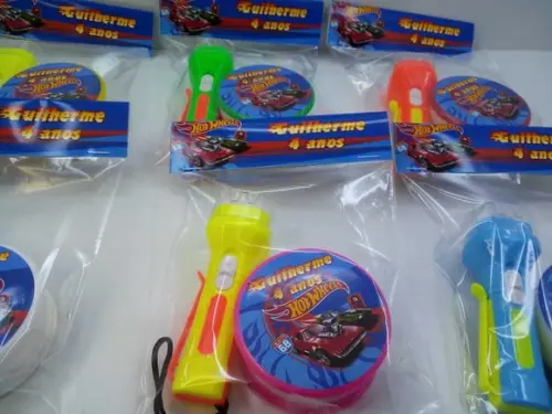 Kit Copo Retratil + Mini Lanterna Tema Hot Wheels