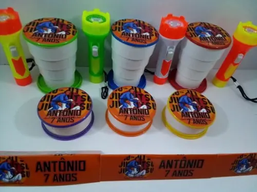 Kit Copo Retratil + Mini Lanterna Tema Juijdsu