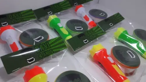 Kit Copo Retratil + Mini Lanterna Tema Hulk