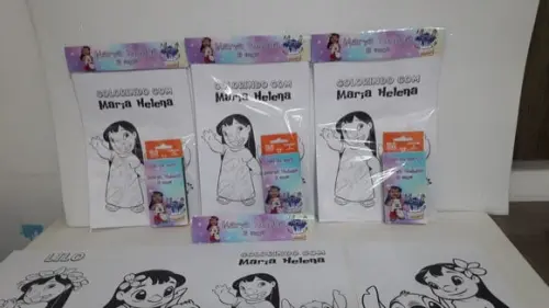 Kit de Desenhos para Colorir com Giz de Cera Lilo e Stitch