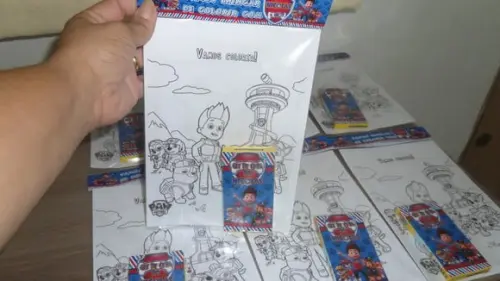 Kit de Desenhos para Colorir com Giz de Cera Patrulha Canina