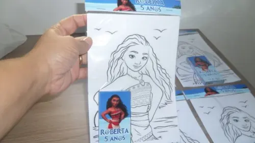 Kit de Desenhos para Colorir com Giz de Cera Tema Moana