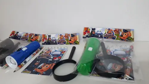 Kit Detetive Labrador Bloquinho+mini Lápis+lanterna+lupa