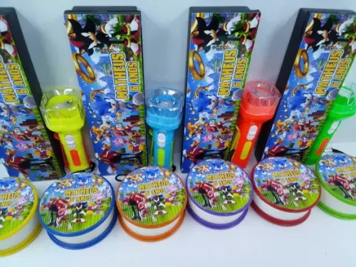 Kit Domino + Copo Retrátil + Lanterna Tema Sonic
