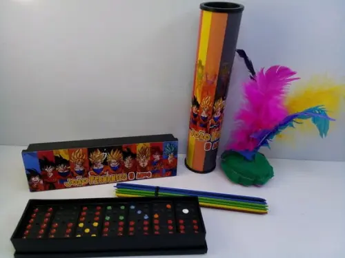 Kit Domino + Peteca + Pega Varetas Tema Naruto