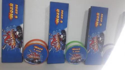 Kit Domino e Copo Retratil Tema Hot Wheels