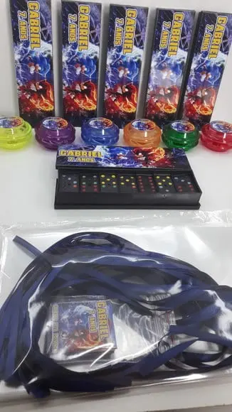 Kit Domino e Iô Iô Personalizado em Qualquer Tema