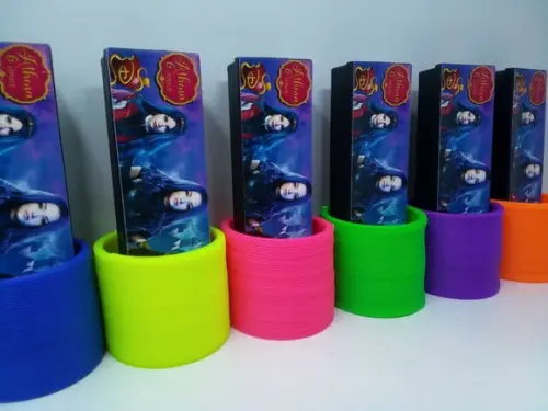 Kit Domino e Mola Maluca Tema Descendentes