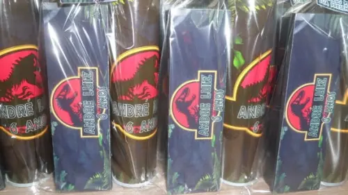 Kit Domino e Pega Varetas Jurassic Park