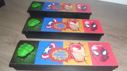 Kit Domino e Pega Varetas Super Herois