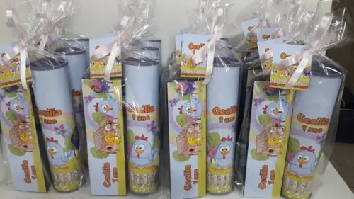 Kit Domino e Pega Varetas Tema Galinha Pintadinha