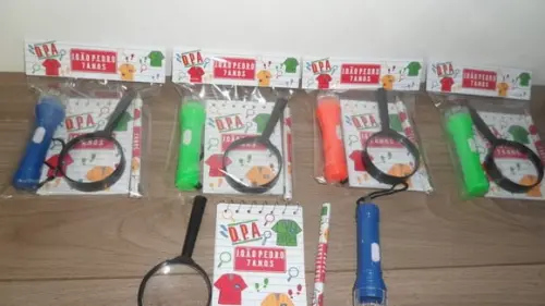 Kit Dpa Bloquinho + Mini Lápis + Lanterna + Lupa