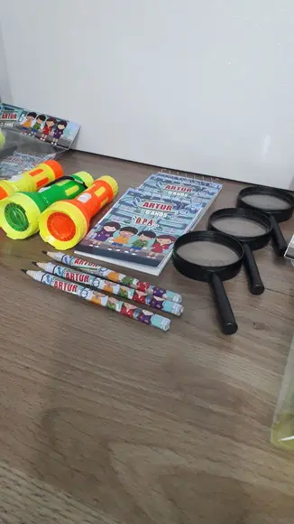 Kit Dpa Bloquinho + Mini Lápis + Lanterna + Lupa