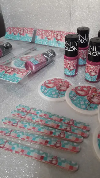 Kit Esmalte + Lixa + Algodão Redobdo Tema Flamingo